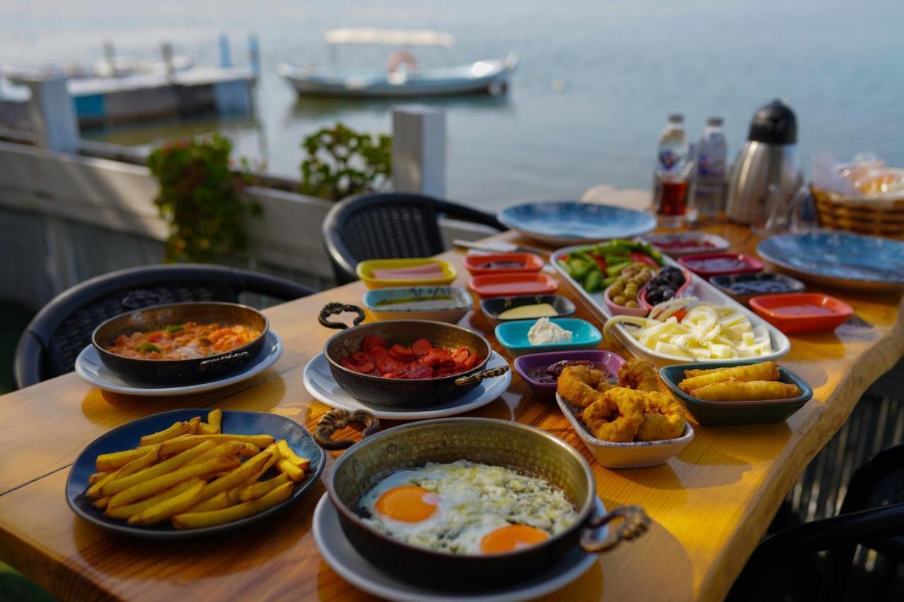 Qcunda Otel Ayvalı Eksteriør billede
