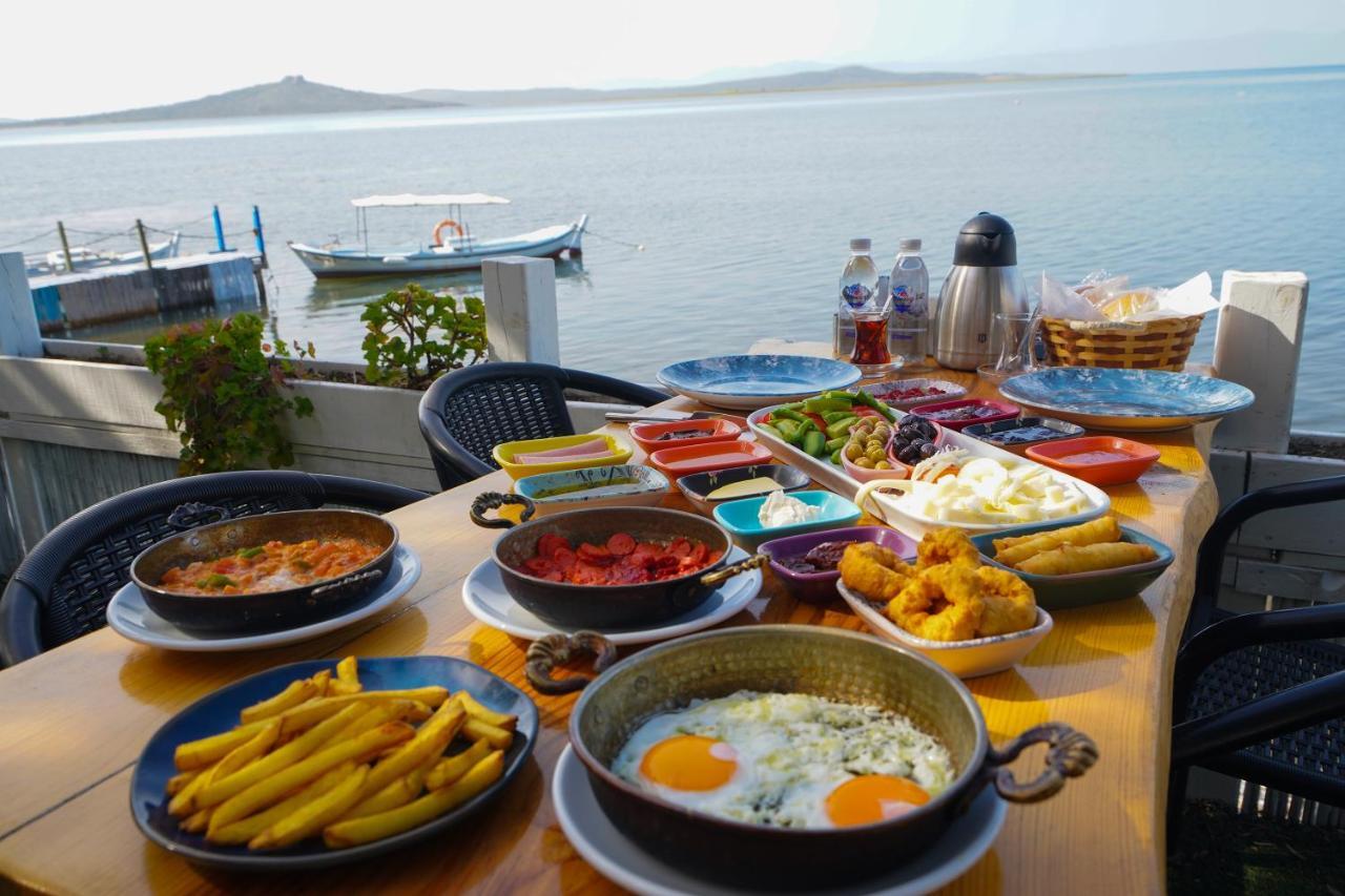 Qcunda Otel Ayvalı Eksteriør billede