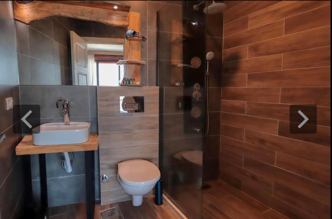 Qcunda Otel Ayvalı Værelse billede